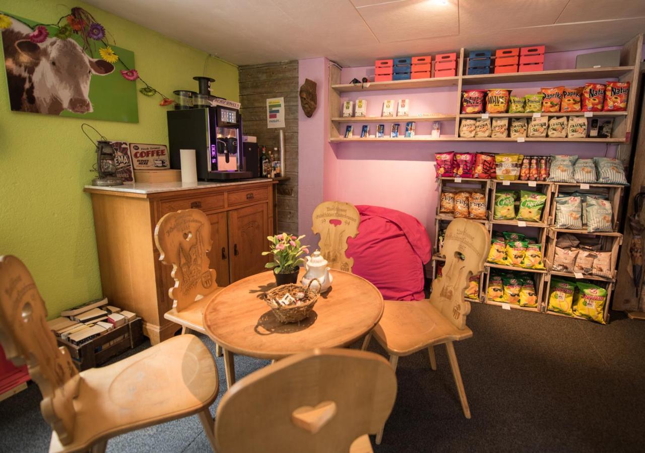 ラウターブルンネン Schutzenbach Backpackers For Adults 18-35ホステル エクステリア 写真