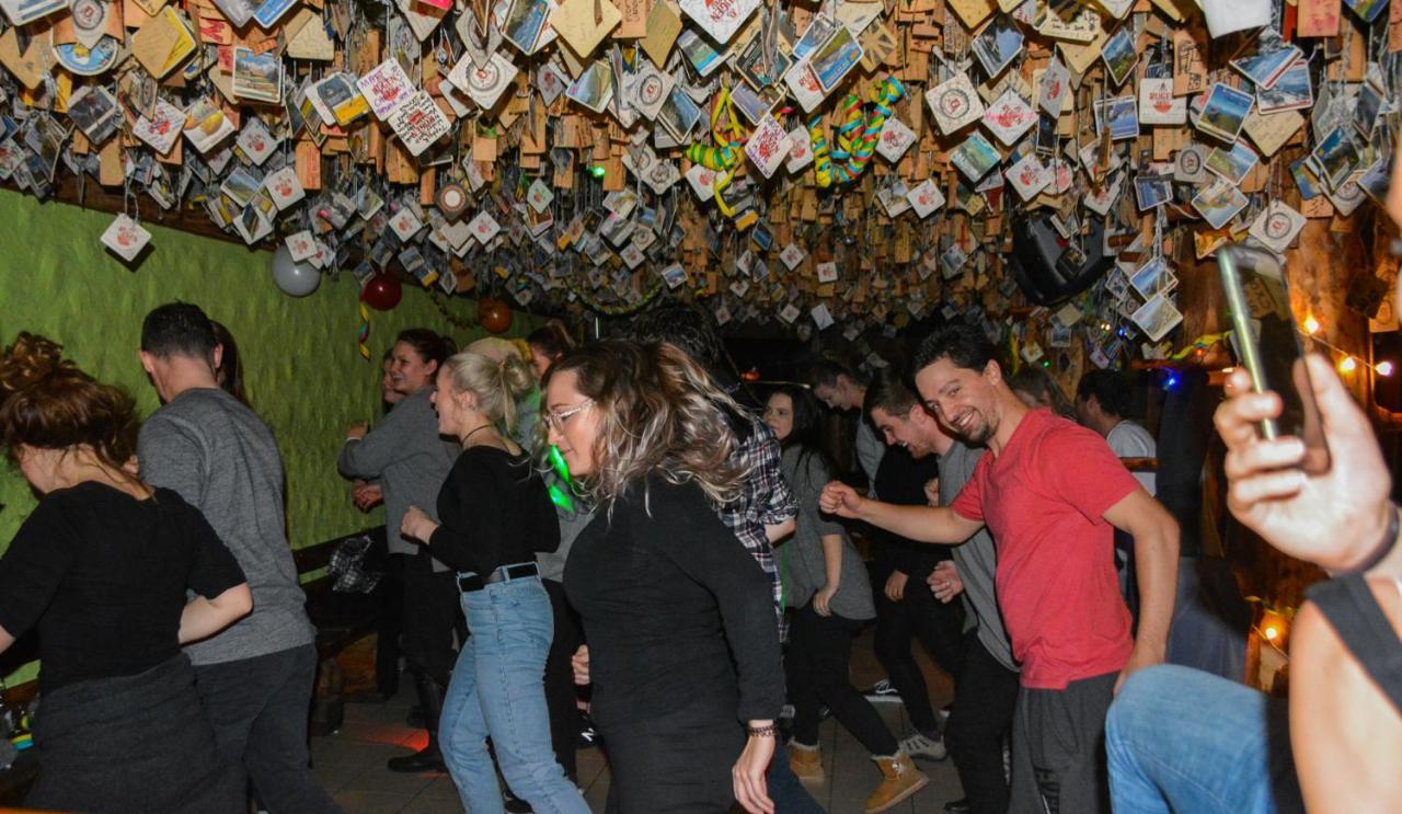 ラウターブルンネン Schutzenbach Backpackers For Adults 18-35ホステル エクステリア 写真